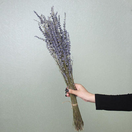 Elegance in Bloom: Exquisite Dried Lavender Bouquet for Weddings and Home Aesthetics