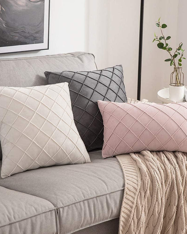 Luxurious Velvet Cushion Cover - Revitalize Your Home Decor!