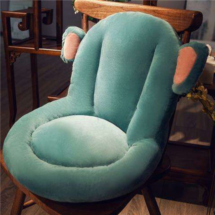 Cozy Bay Window Reading Chair for Enhanced Bedroom Comfort