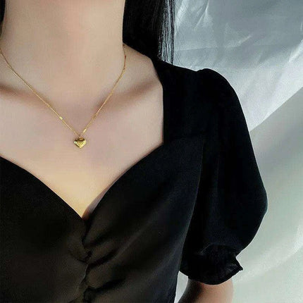 Chic Minimalist Heart Pendant Necklace: Japanese and Korean Inspired Jewelry for Effortless Elegance