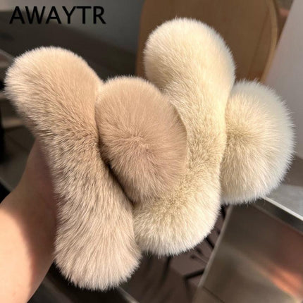 Luxurious Plush Faux Fur Rabbit Hair Claw Clip: Fashionable Hair Accessory for Modern Women