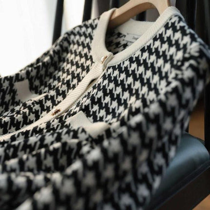 Vintage Charm Houndstooth Knit Crop Sweater for Autumn Fashion
