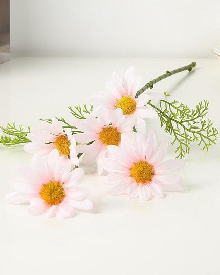 Radiant Daisy Dream - Exquisite Floral Elegance