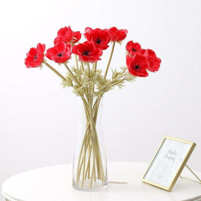 Luxe Silk Poppy Ensemble: A Touch of Elegance for Stunning Ambiances