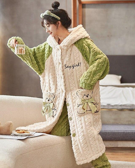 Cozy Elegance: Plush Coral Velvet Women's Bathrobe for Winter Relaxation