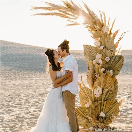 Natural Palm Leaf and Pampas Grass Bouquet: Boho Elegance for Home and Wedding Decor