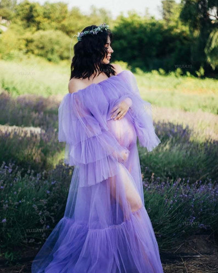 Chic Ruffled Tulle Maternity Gown: Ideal for Captivating Photos and Evening Glamour