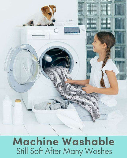 Paw Print Haven: The Ultimate Cozy Blanket for Your Furry Friend