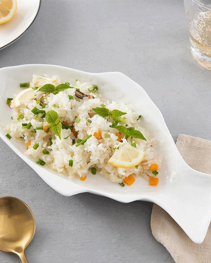 Elegant Fish-Shaped White Ceramic Dining Plate for Sophisticated Entertaining