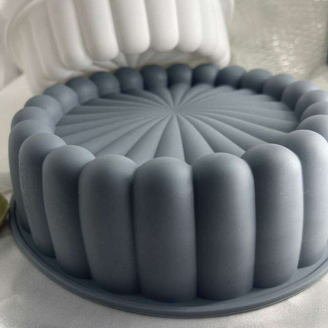 Ultimate 8-Inch Nonstick Silicone Baking Pan for Perfect Desserts