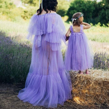 Chic Ruffled Tulle Maternity Gown: Ideal for Captivating Photos and Evening Glamour