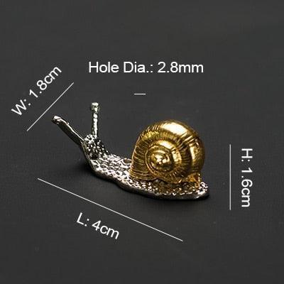 Serenity Zinc Alloy Incense Burner - Enhance Your Mindfulness Rituals - Très Elite