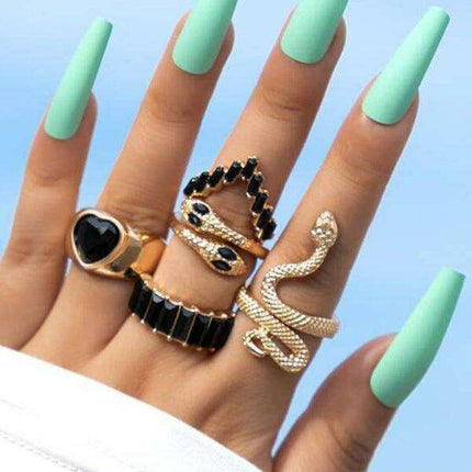Serpent's Embrace: Opulent Five-Piece Ring Jewelry Set