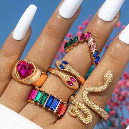 Serpent's Embrace: Opulent Five-Piece Ring Jewelry Set