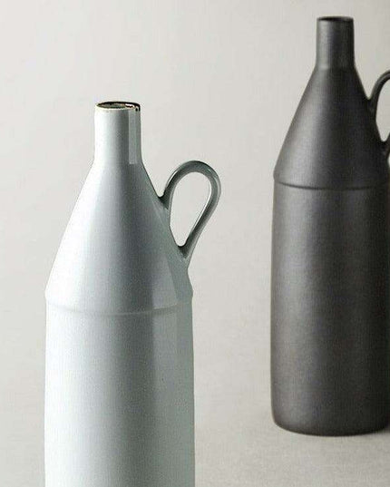 Handcrafted Modern Japanese Ceramic Vase - Unique Home Decor Accent