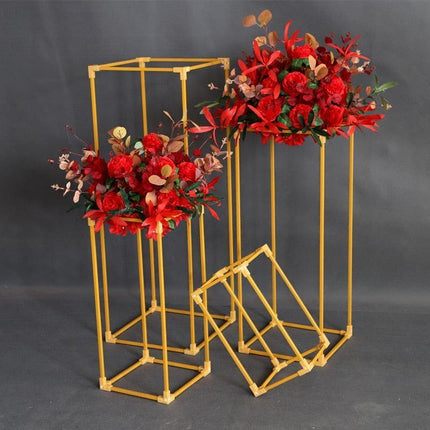Gilded Allure: Versatile Metal Centerpiece Set for Elegant Gatherings