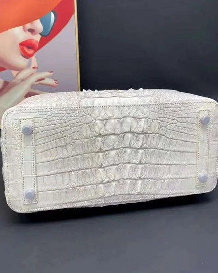 Exquisite Alligator Leather Tote Bag for Women with Unique Crocodile Aesthetic