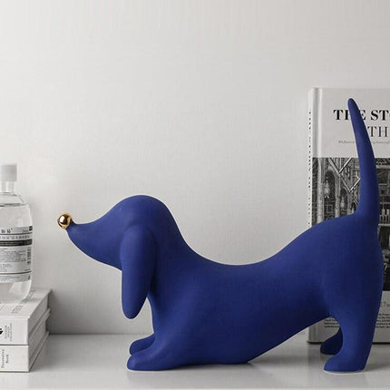 Sleek Doberman Pinscher Figurine - Chic Decorative Accent for Home Elegance - Très Elite