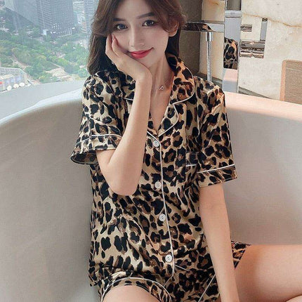 Sleek Leopard Pattern Cozy Lounge Ensemble: Stylish Comfort for Today’s Woman - Très Elite