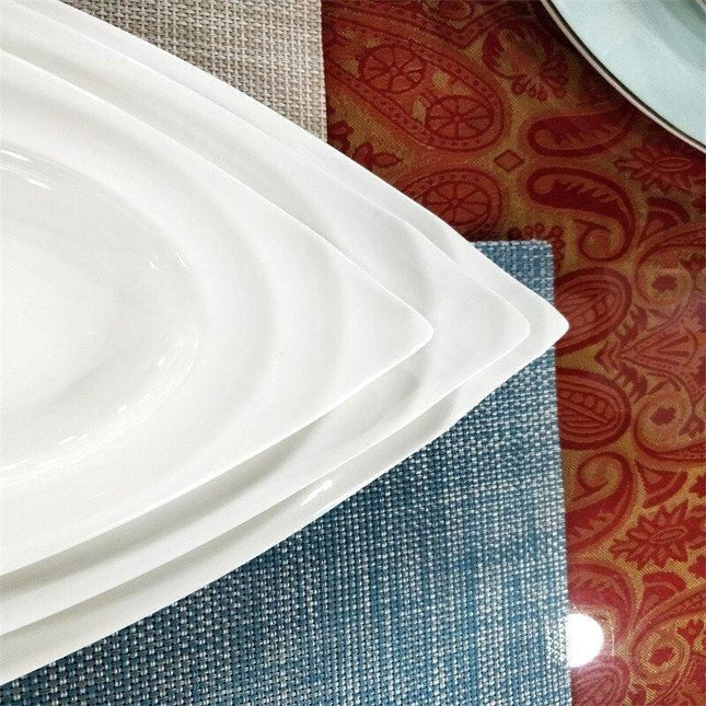 Sleek Rhombus Wave Ceramic Plate Set for an Upscale Dining Experience - Très Elite