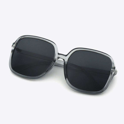 Sleek Square UV400 Sunglasses: Fashionable Eyewear for Maximum Sun Defense - Très Elite