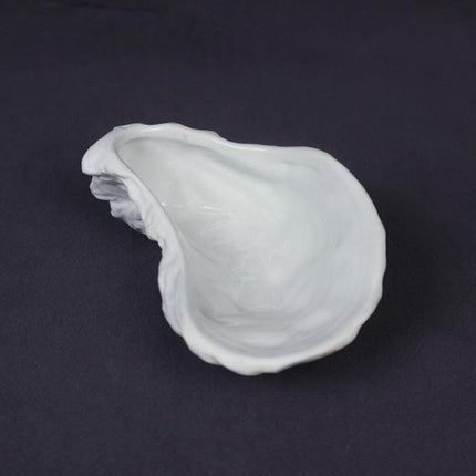 Sophisticated Japanese Ceramic Oyster Serving Plate - A Touch of Elegance for Your Culinary Creations - Très Elite