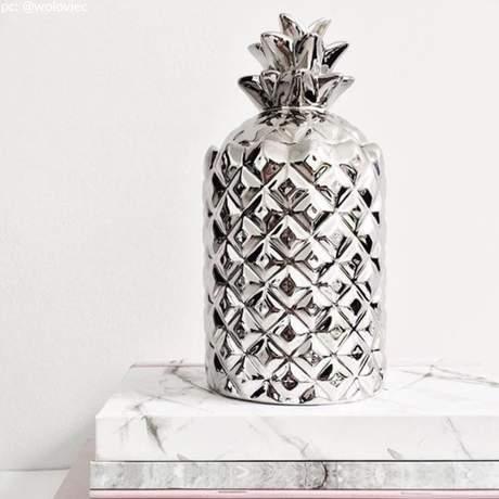 Sophisticated Silver Pineapple Candle - Artisan White Tea & Mint Scented Bliss