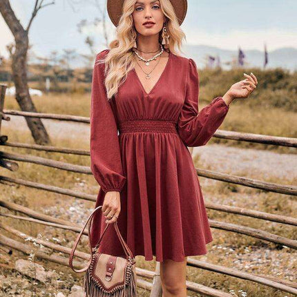 Sophisticated Slim-Fit Polyester Dress with Unique Print and Comfortable Elastic Waistband - Très Elite