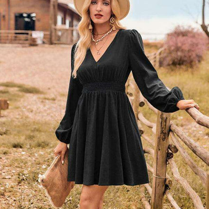 Sophisticated Slim-Fit Polyester Dress with Unique Print and Comfortable Elastic Waistband - Très Elite