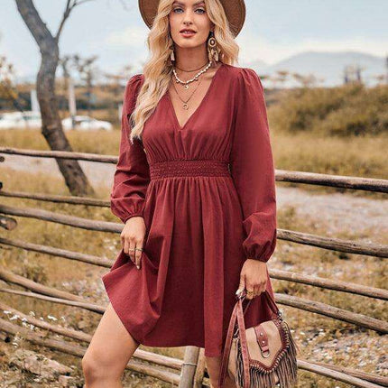 Sophisticated Slim-Fit Polyester Dress with Unique Print and Comfortable Elastic Waistband - Très Elite