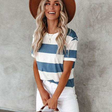 Striped Blue and White Casual T-Shirt - Lightweight and Trendy - Très Elite