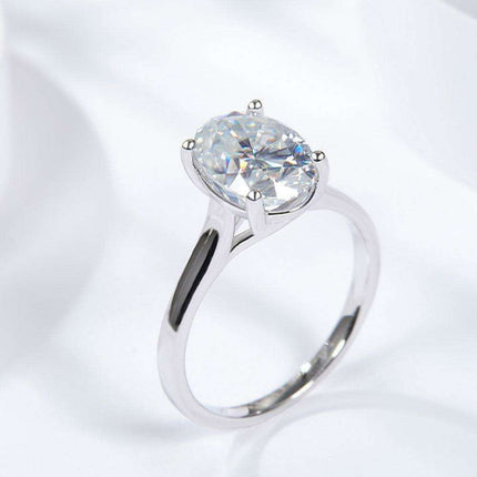 Stunning 2.5 Carat Moissanite Solitaire Ring in Platinum-Plated Sterling Silver - Très Elite