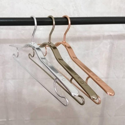 Stylish Eco-Conscious Aluminum Alloy Non-Slip Hangers - 5-Pack for Supreme Wardrobe Management