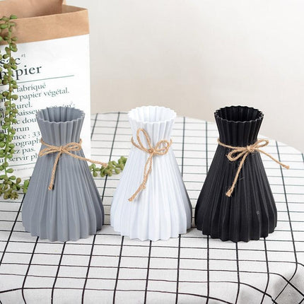Stylish Unbreakable Plastic Vases for Home and Event Decoration- Très Elite- Très Elite
