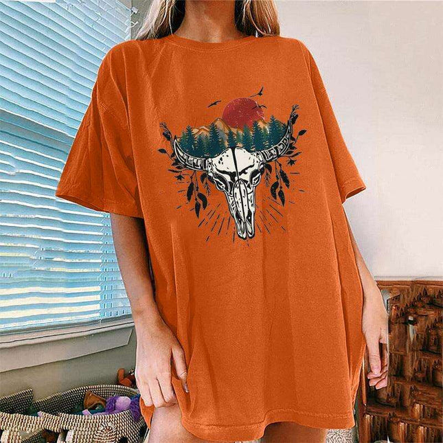 Stylish Women's Casual Tee with Unique Western Bullhead Artwork