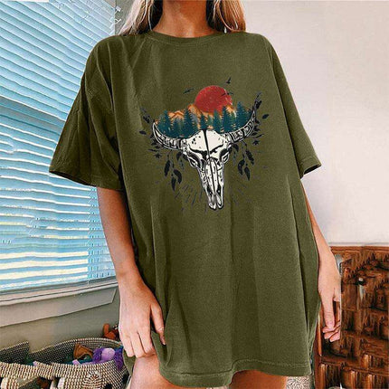 Stylish Women's Casual Tee with Unique Western Bullhead Artwork