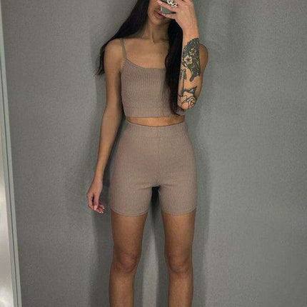 Stylish Yoga Ensemble with Suspender Shorts and Camisole Top - Très Elite