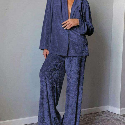 Sumptuous Velvet Lounge Set with Cozy Long-Sleeved Top and Pants