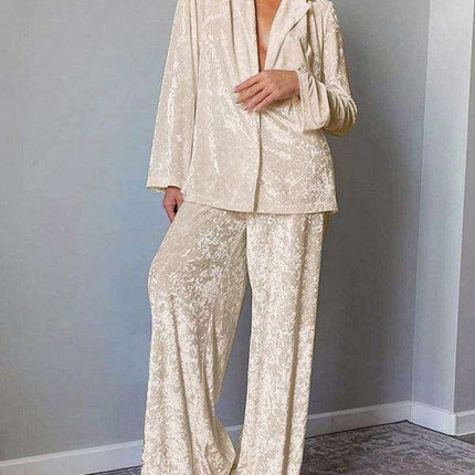 Sumptuous Velvet Lounge Set with Cozy Long-Sleeved Top and Pants