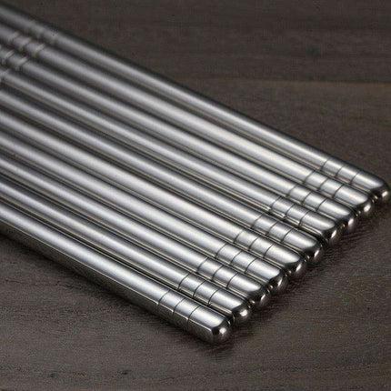 Sushi Delight: Premium Korean Stainless Steel Chopsticks for an Elevated Dining Experience - Très Elite