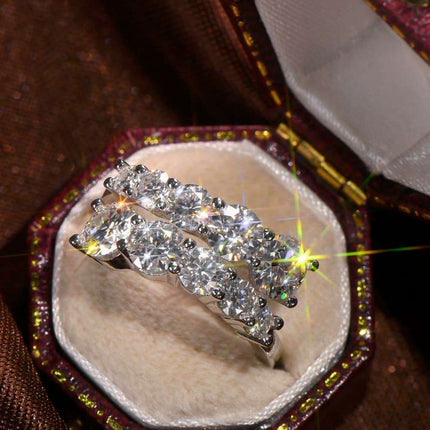 Sustainable Luxury: Lab-Created Diamond & Sterling Silver Ring