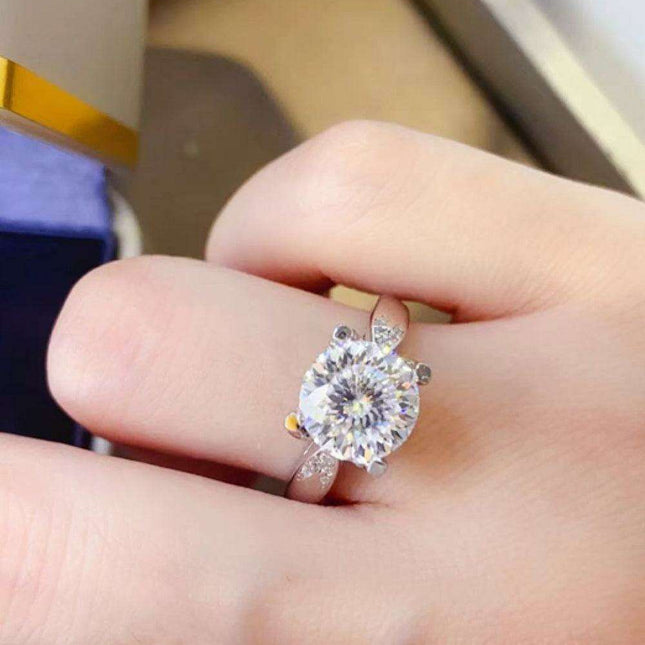 Timeless Elegance: 2 Carat Moissanite & Zircon Sterling Silver Ring