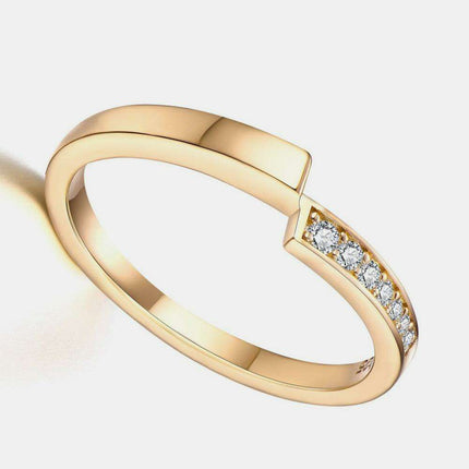 Timeless Elegance: 925 Sterling Silver Moissanite Ring for Modern Sophistication