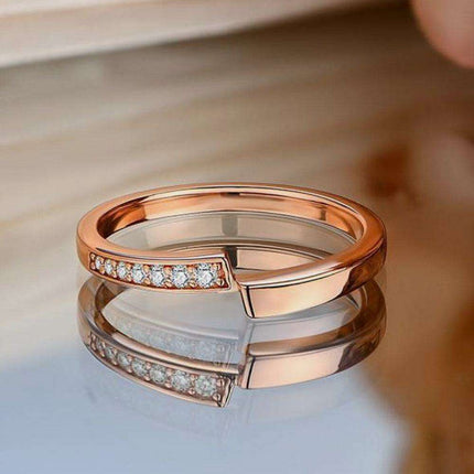 Timeless Elegance: 925 Sterling Silver Moissanite Ring for Modern Sophistication