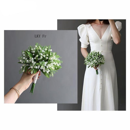 Timeless Elegance: Calla Lily and Lily of the Valley Bridal Bouquet - Très Elite
