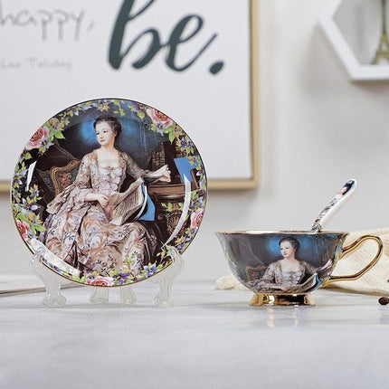 Timeless Elegance: Set of 2 Vintage Bone China Coffee Cups for Chic Coffee Moments - Très Elite