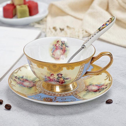 Timeless Elegance: Set of 2 Vintage Bone China Coffee Cups for Chic Coffee Moments - Très Elite