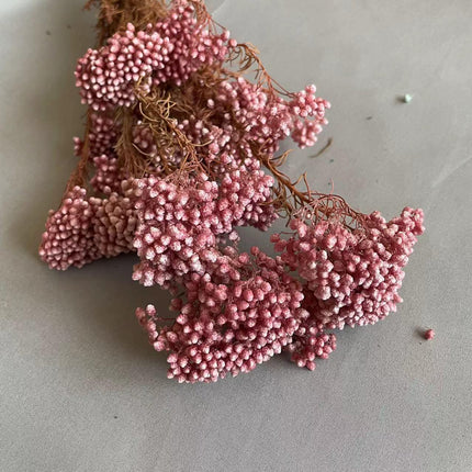 Timeless Treasures: Preserved Millet Flowers for Elegant Wedding Decor - Très Elite