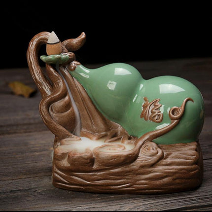 Tranquil Gourd-Shaped Backflow Incense Burner for Harmonious Living - Très Elite