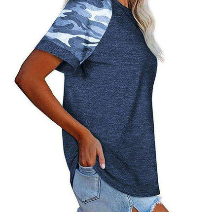 Trendy Camo: Casual and Comfortable Women's Tee - Très Elite